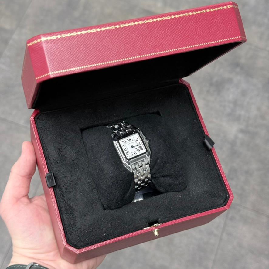Cartier Panthère — Часы на стальном браслете